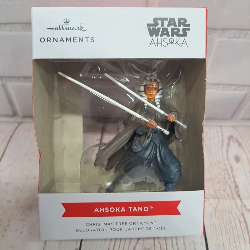 NIB Hallmark Christmas Ornament Star Wars Ahsoka Tano 3HCM2195